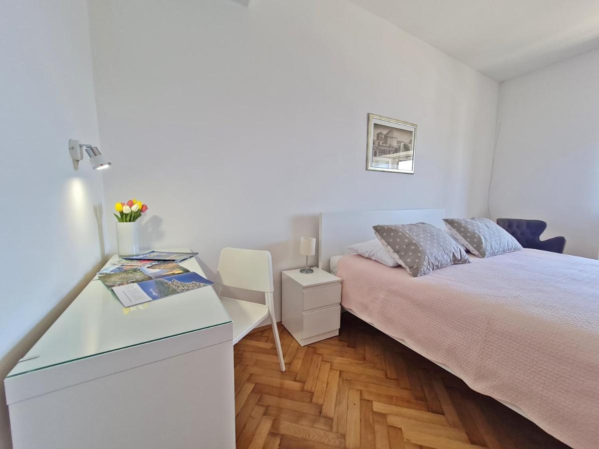 The View Apartment Split Bagian luar foto