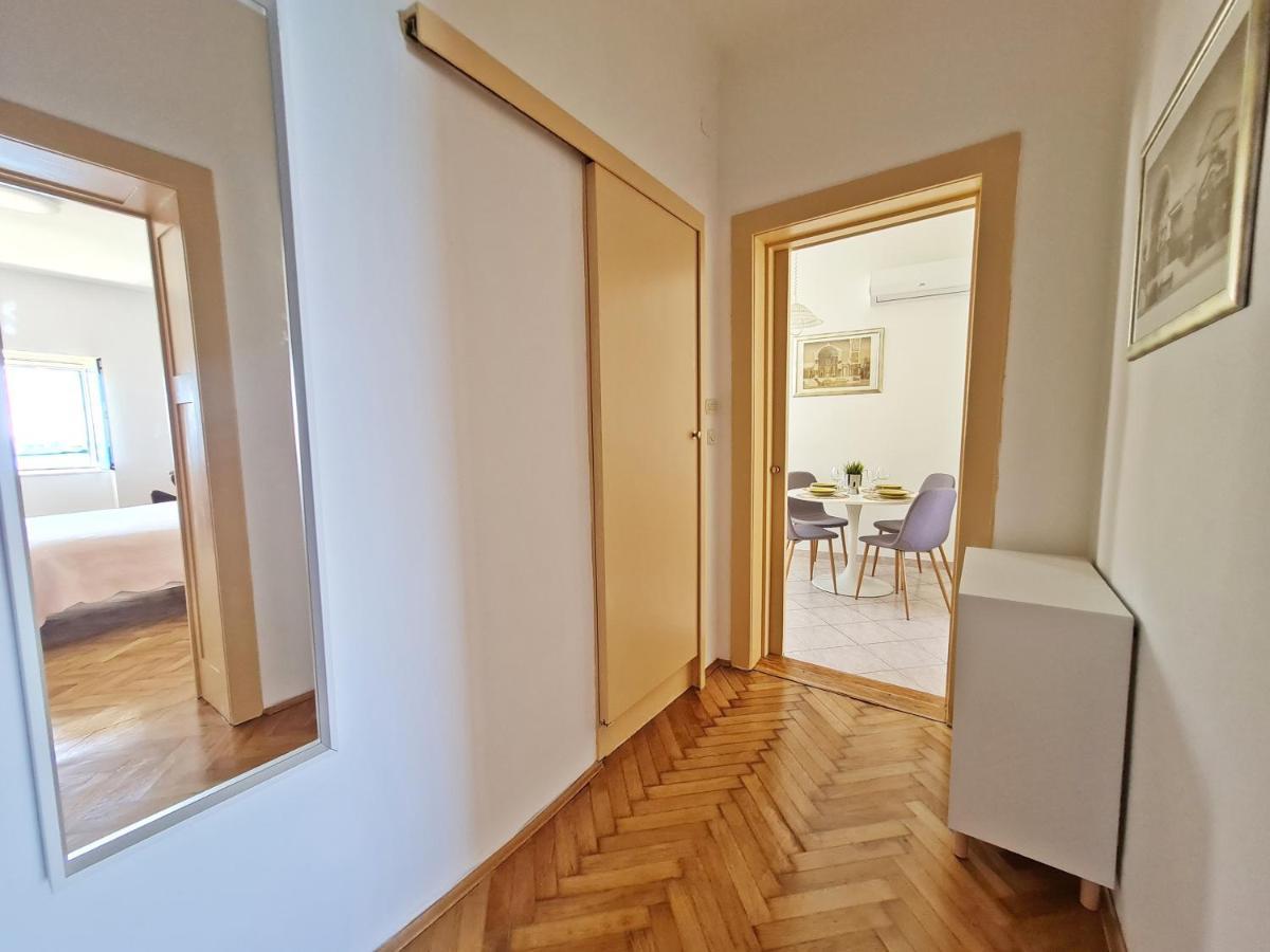The View Apartment Split Bagian luar foto