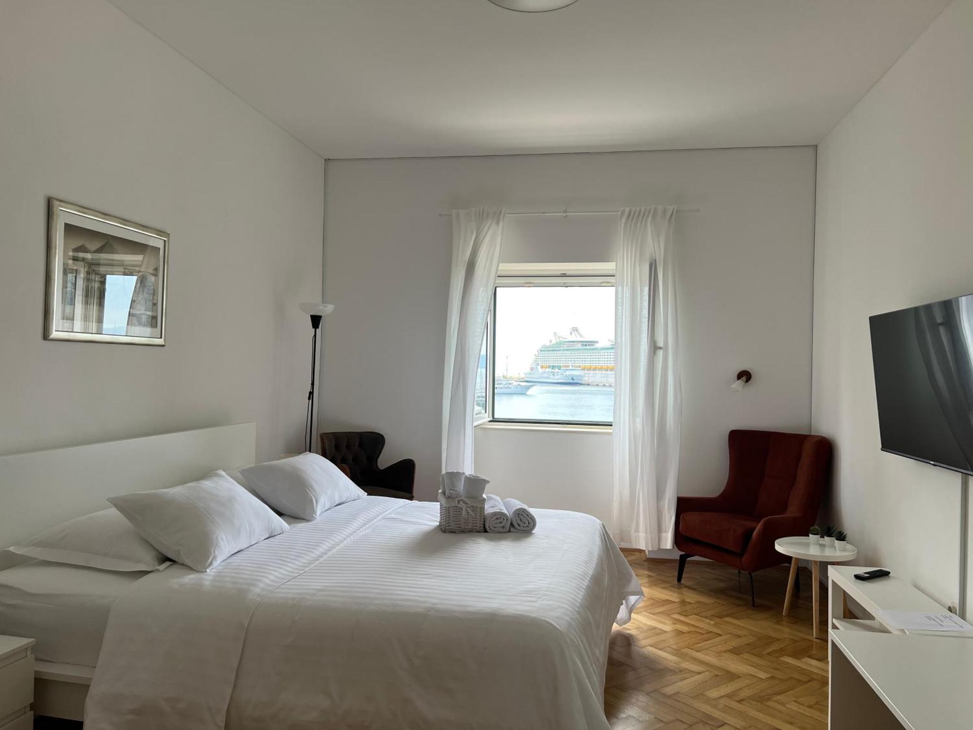 The View Apartment Split Bagian luar foto